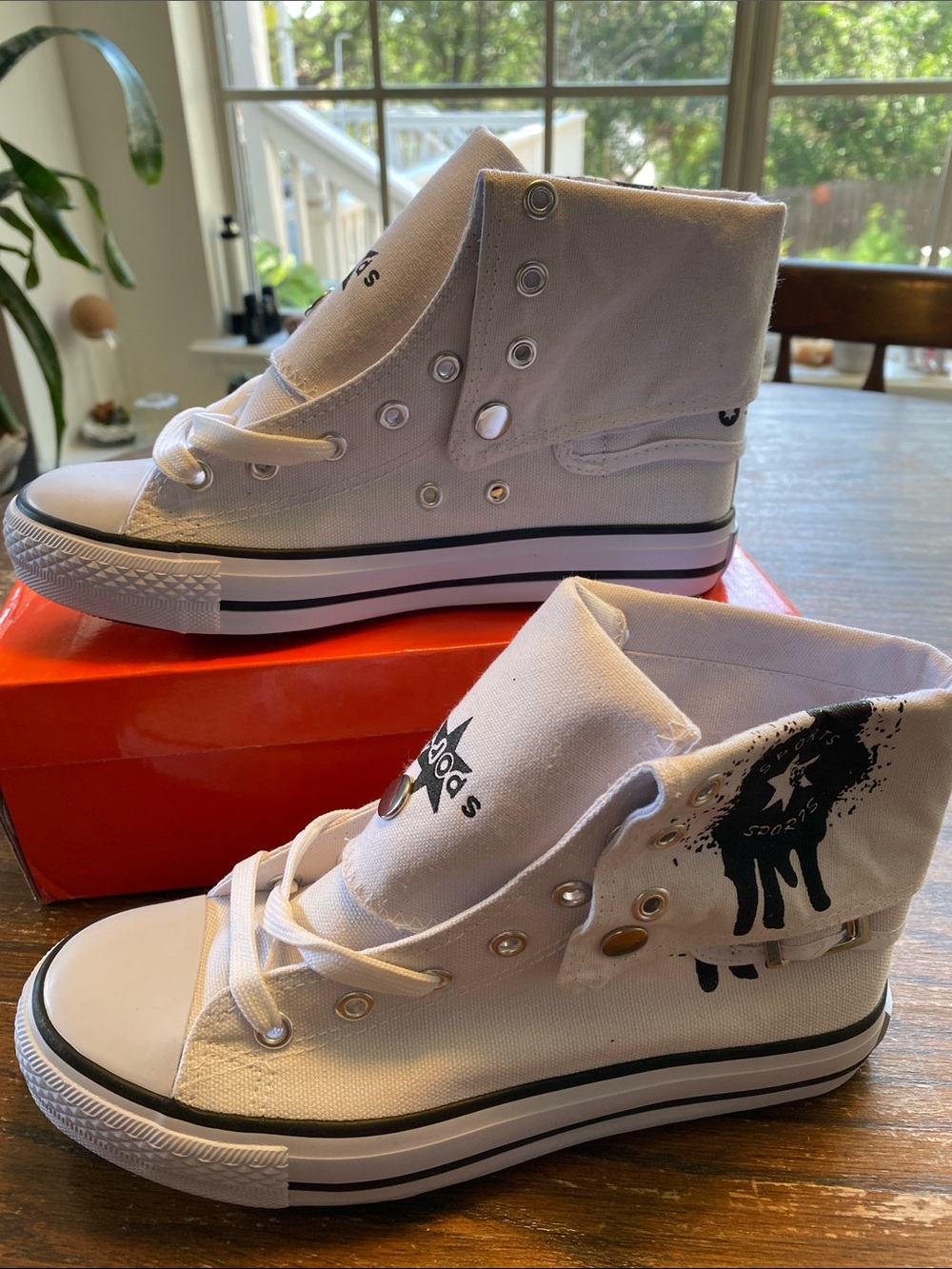White High-Top Canvas Sneakers with Black Star Logo High Tops